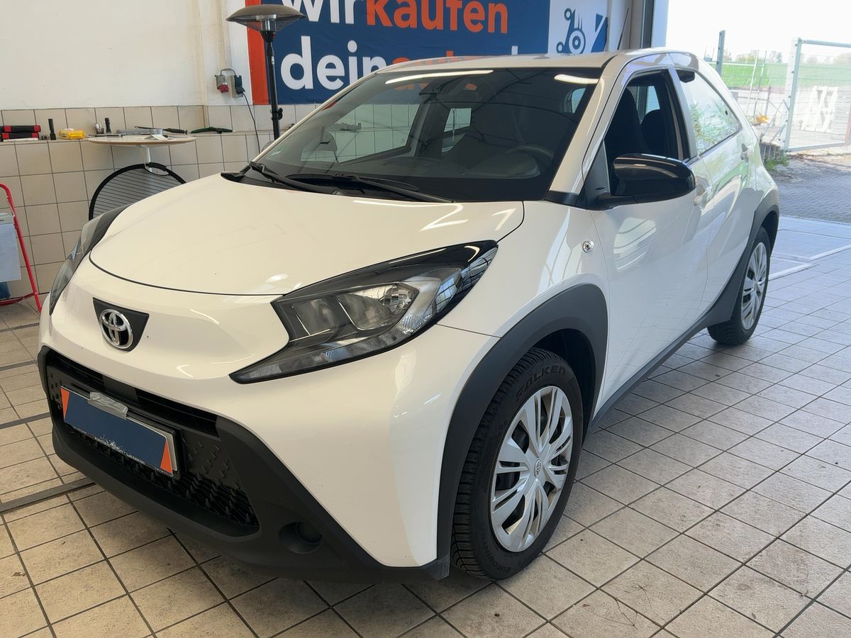 Toyota Aygo 2024 — photo 1