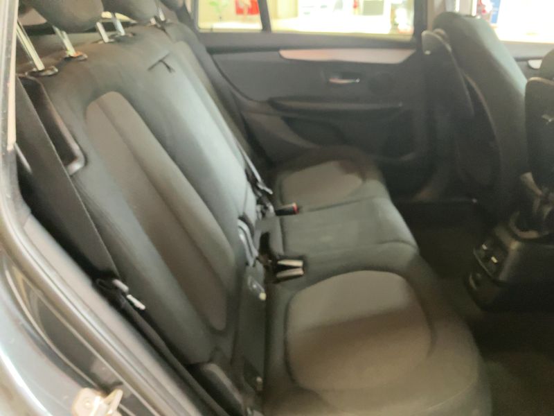 BMW 2er 218d Gran Tourer Business — zdjęcie 14