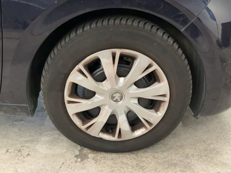 Peugeot 208 1.6 Blue-HDi Active 2016 – снимка 11