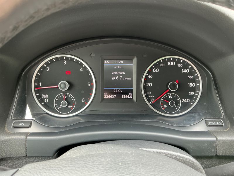 Volkswagen Tiguan 2.0 TDI Sport & Style BlueMotion Tech 2012 – снимка 19