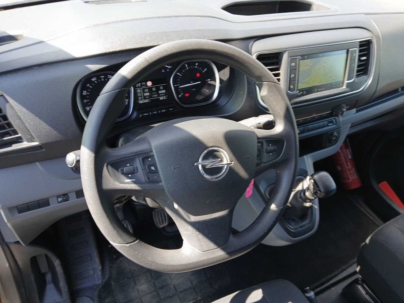 Opel Vivaro 2.0 Diesel L Doppelkabine Edition L3 — zdjęcie 23