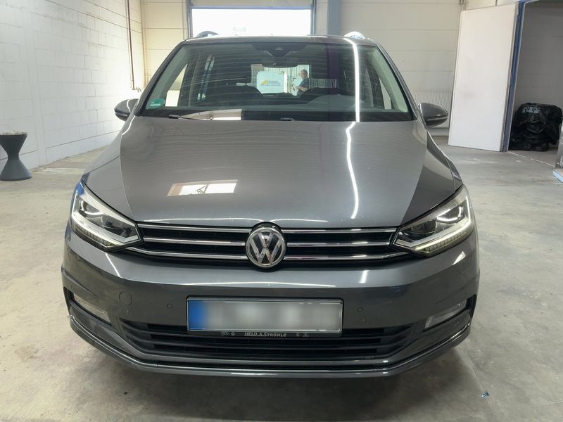 Volkswagen Touran 1.4 TSI Highline BlueMotion Tech — zdjęcie 9