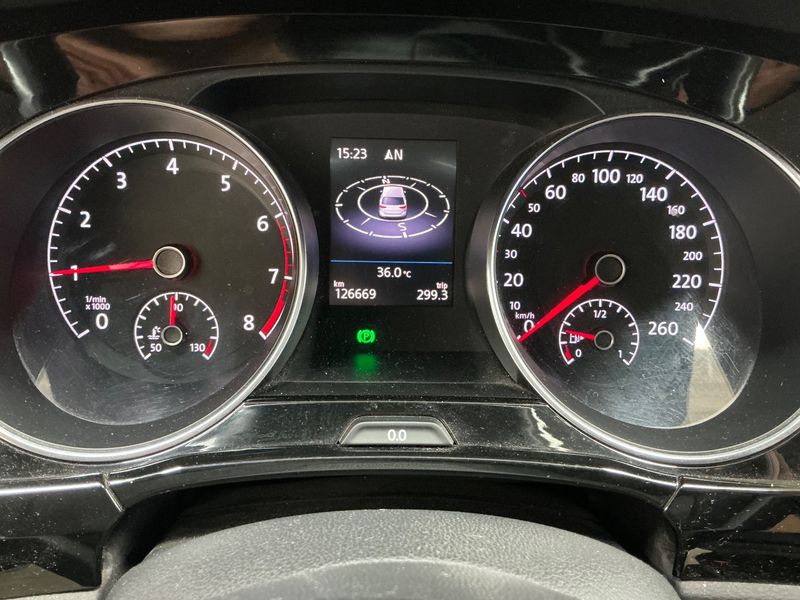 Volkswagen Touran 1.4 TSI Highline BlueMotion Tech — zdjęcie 13