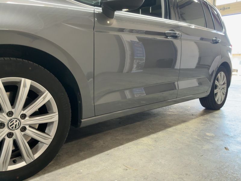 Volkswagen Touran 1.4 TSI Highline BlueMotion Tech — zdjęcie 2
