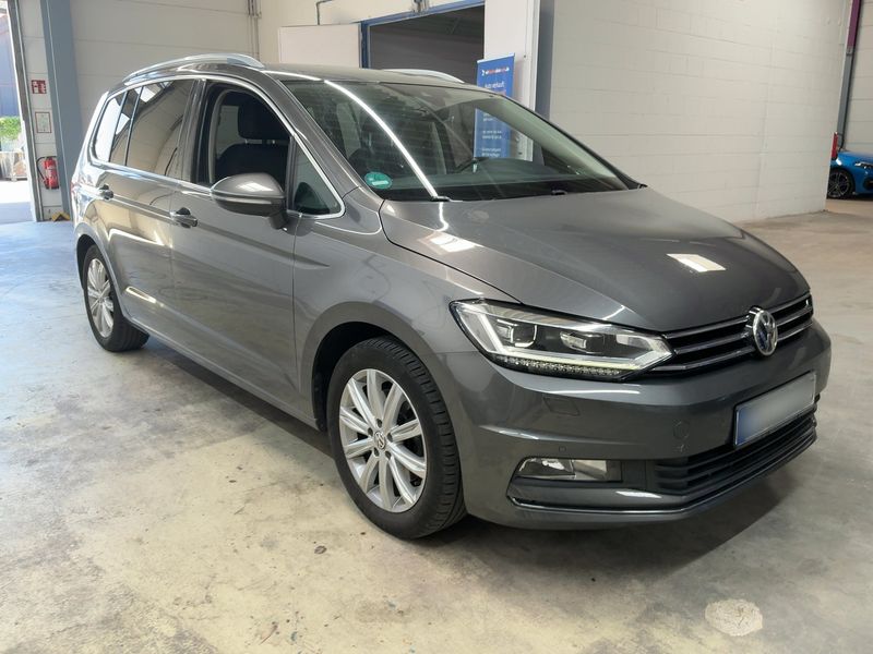 Volkswagen Touran 1.4 TSI Highline BlueMotion Tech — zdjęcie 8