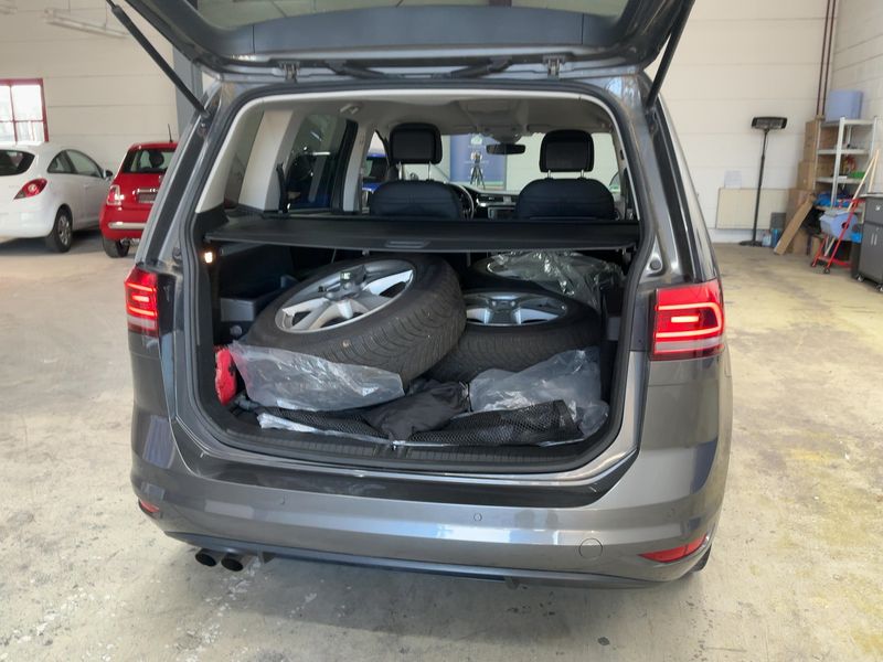 Volkswagen Touran 1.4 TSI Highline BlueMotion Tech — zdjęcie 10