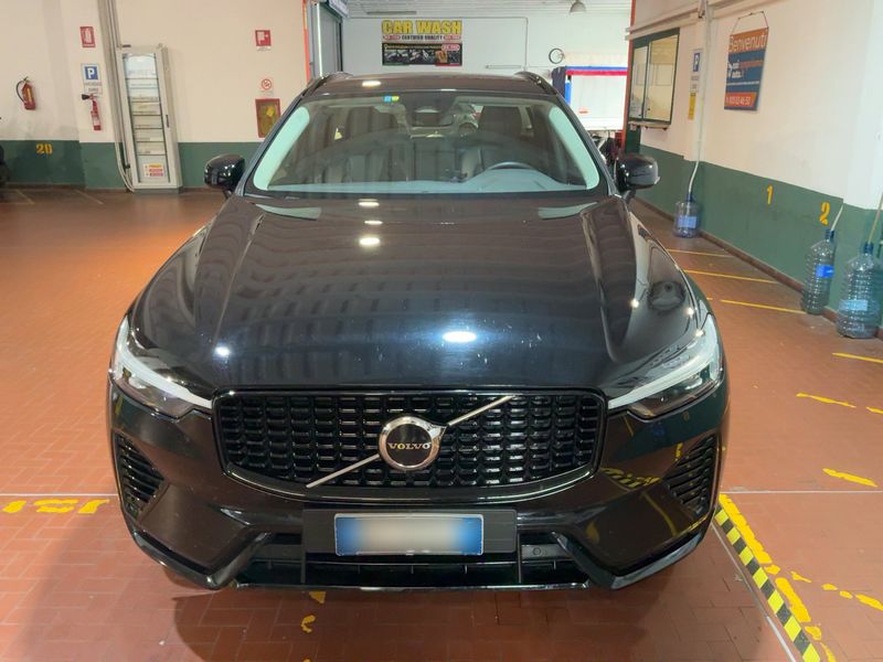 Volvo XC60 2.0 T6 Recharge Plug-in Hybrid Plus Dark AWD — zdjęcie 9