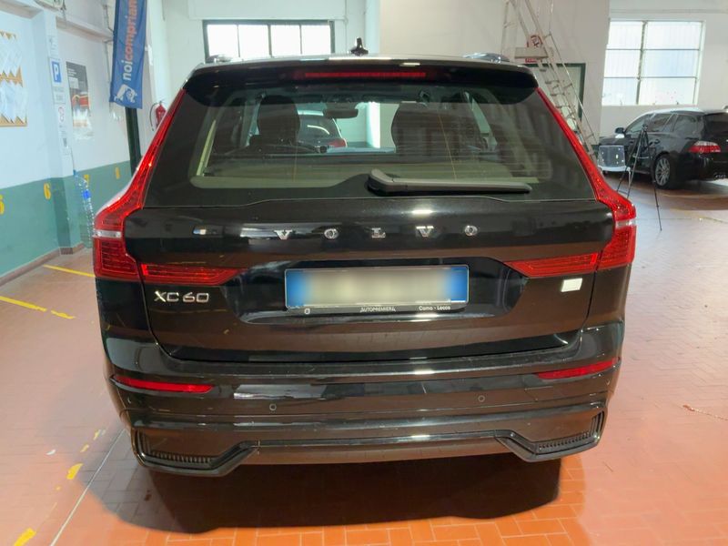 Volvo XC60 2.0 T6 Recharge Plug-in Hybrid Plus Dark AWD — zdjęcie 5