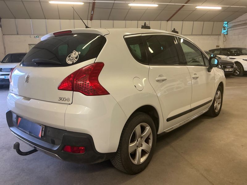 Peugeot 3008 1.6 HDi Premium Pack 2010 – снимка 2