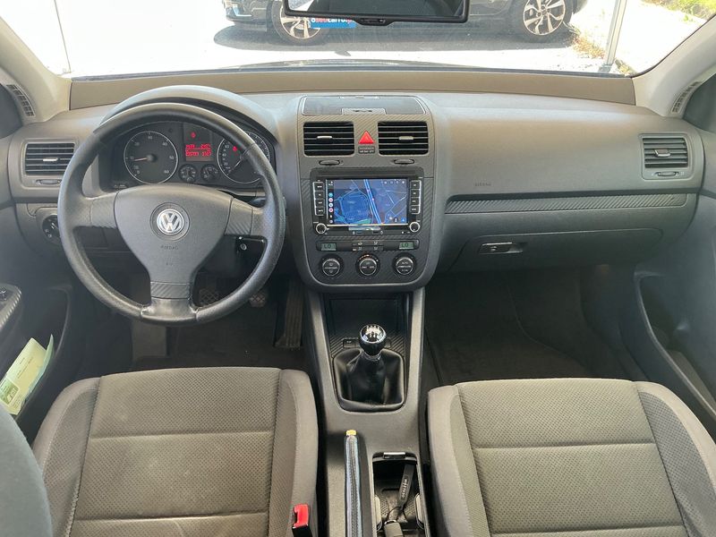 Volkswagen Golf V 1.9 TDI Highline — zdjęcie 12