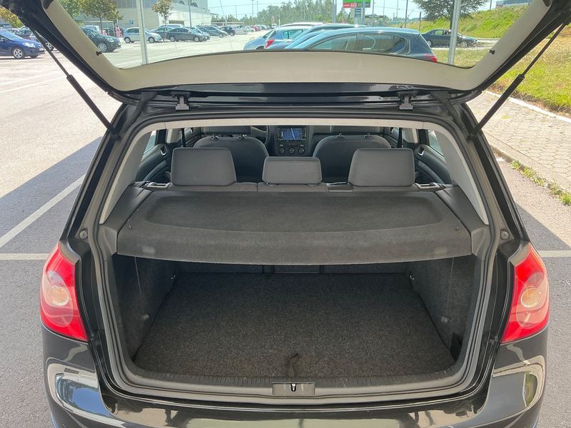 Volkswagen Golf V 1.9 TDI Highline — zdjęcie 10