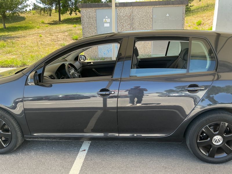 Volkswagen Golf V 1.9 TDI Highline — zdjęcie 4