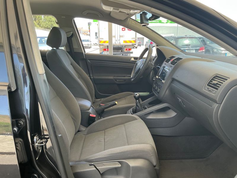 Volkswagen Golf V 1.9 TDI Highline — zdjęcie 11