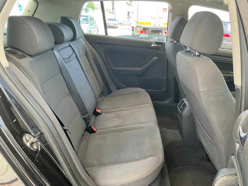 Volkswagen Golf V 1.9 TDI Highline — zdjęcie 14