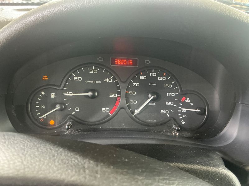 Peugeot Partner 1.9 Diesel Presence 2003 – снимка 4