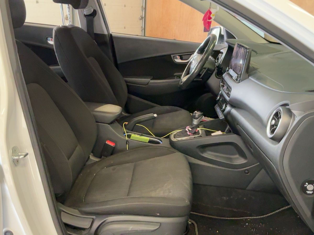 Hyundai Kona 2021 — photo 17