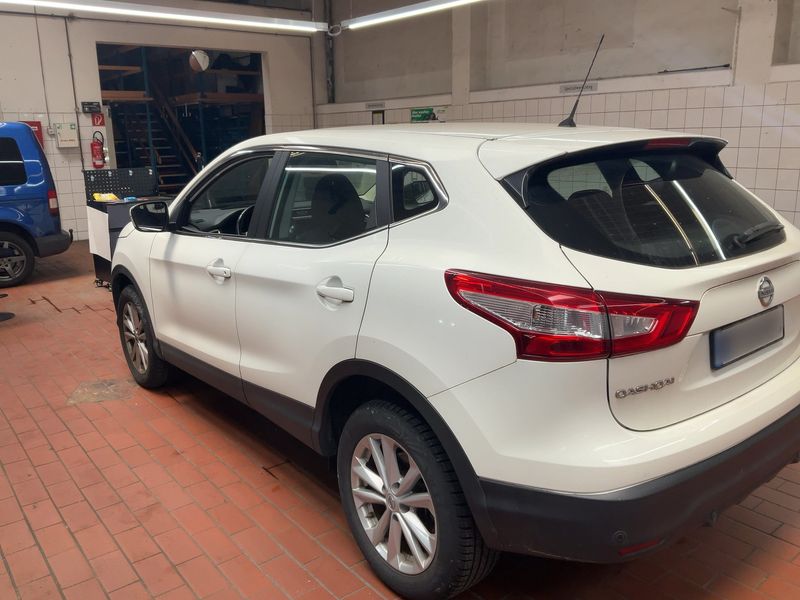 Nissan Qashqai 1.2 Acenta 2015 – снимка 6