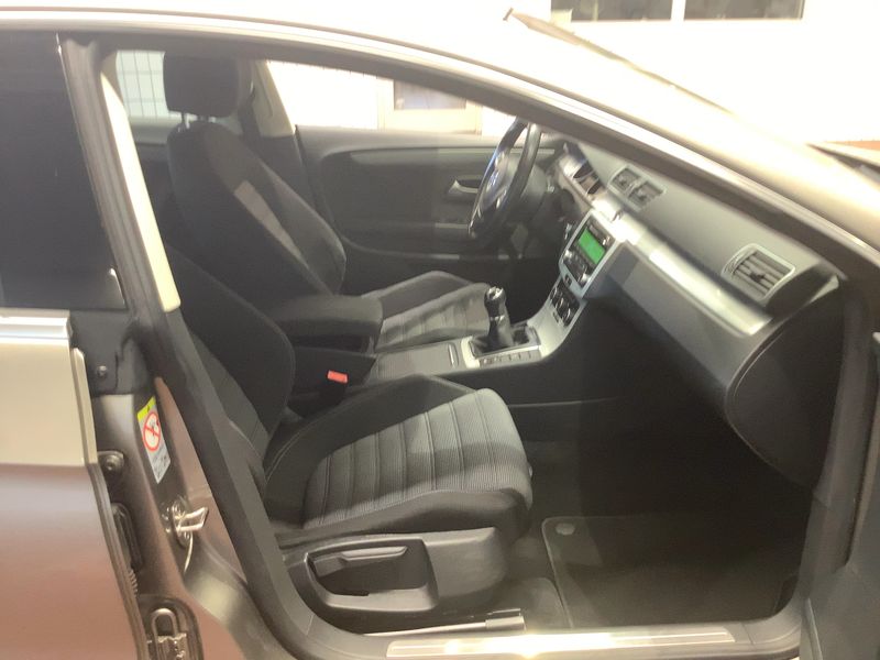 Volkswagen CC 2.0 TDI BlueMotion Tech — zdjęcie 11