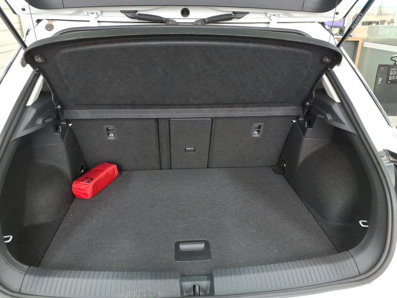 Volkswagen T-Roc 1.0 TSI Move — zdjęcie 19