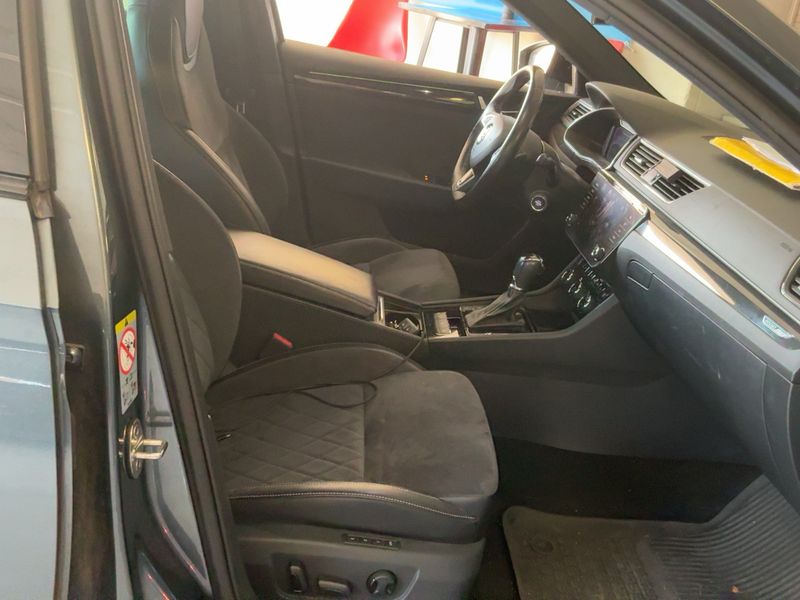 Skoda Superb 1.5 TSI ACT SportLine Plus — zdjęcie 11