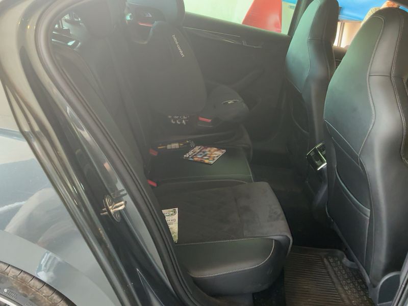 Skoda Superb 1.5 TSI ACT SportLine Plus — zdjęcie 14