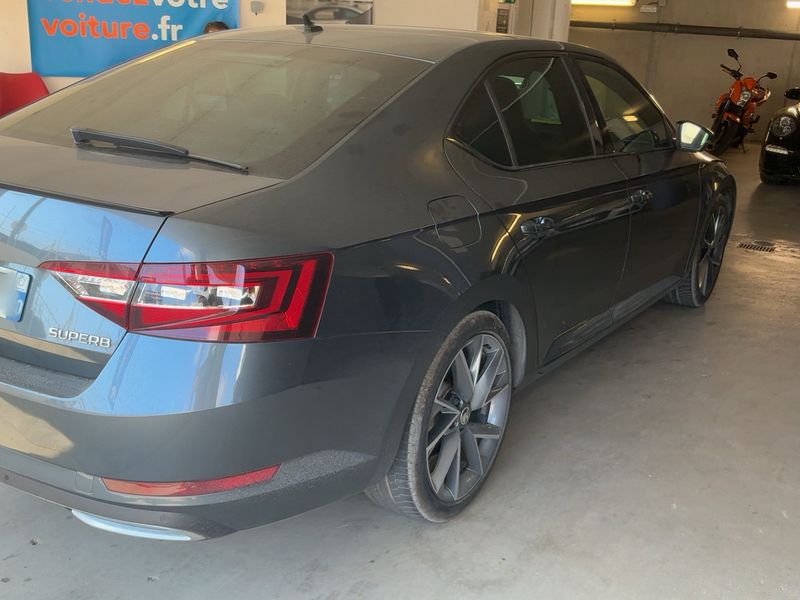 Skoda Superb 1.5 TSI ACT SportLine Plus — zdjęcie 6