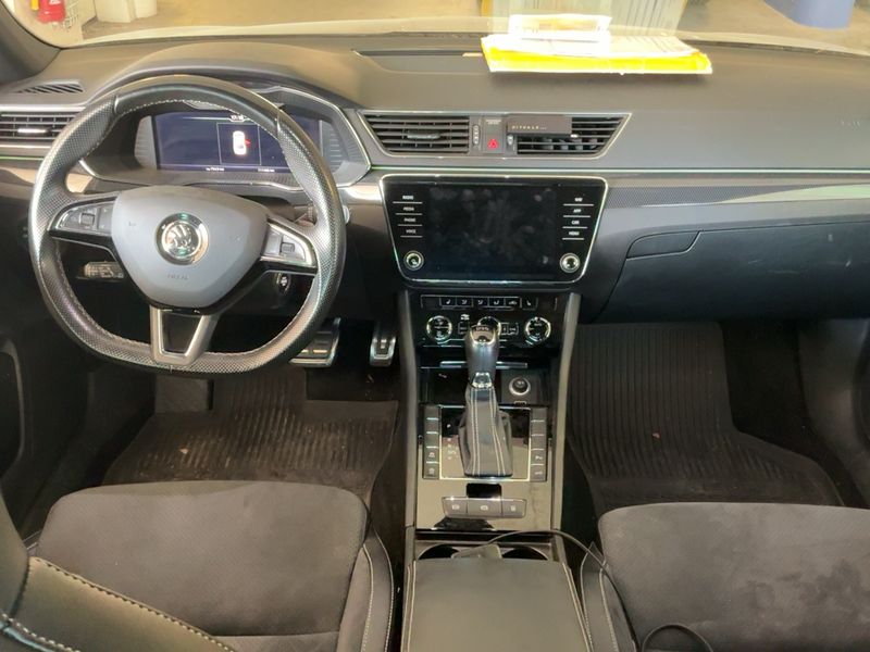 Skoda Superb 1.5 TSI ACT SportLine Plus — zdjęcie 12