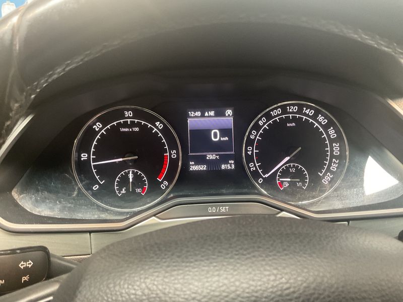 Skoda Superb 1.6 TDI Ambition 2016 – снимка 18