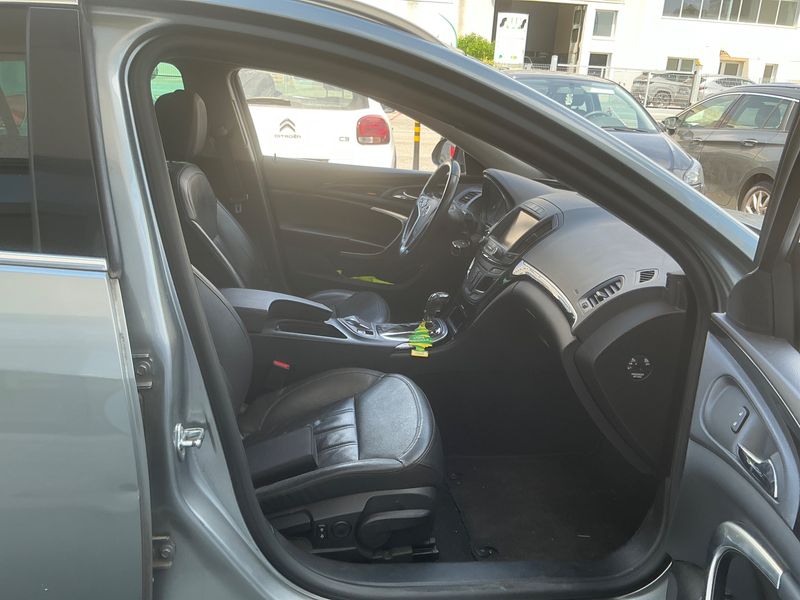 Opel Insignia Sports Tourer 2.0 CDTI Cosmo 2014 – снимка 3
