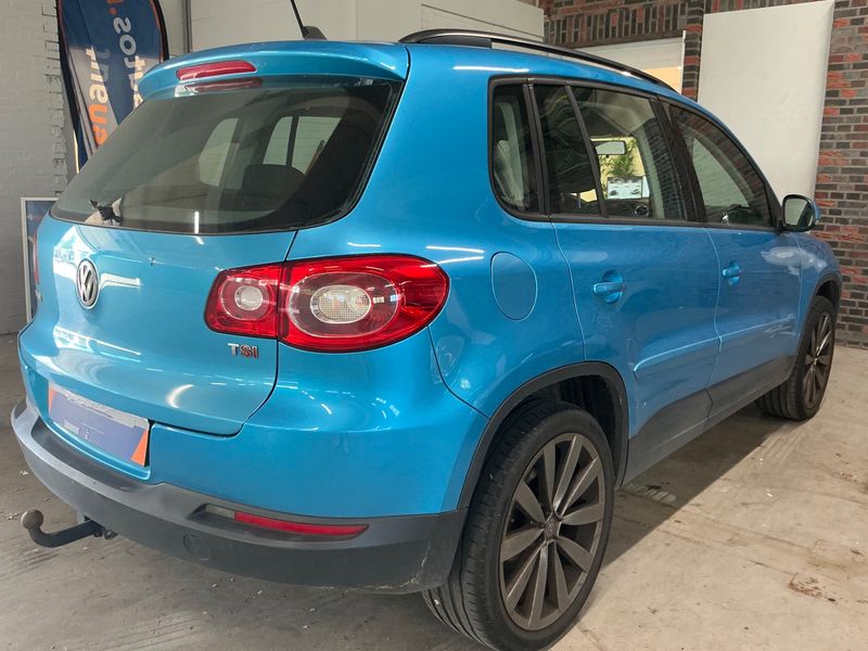 Volkswagen Tiguan 1.4 TSI Track & Field 4Motion — zdjęcie 2
