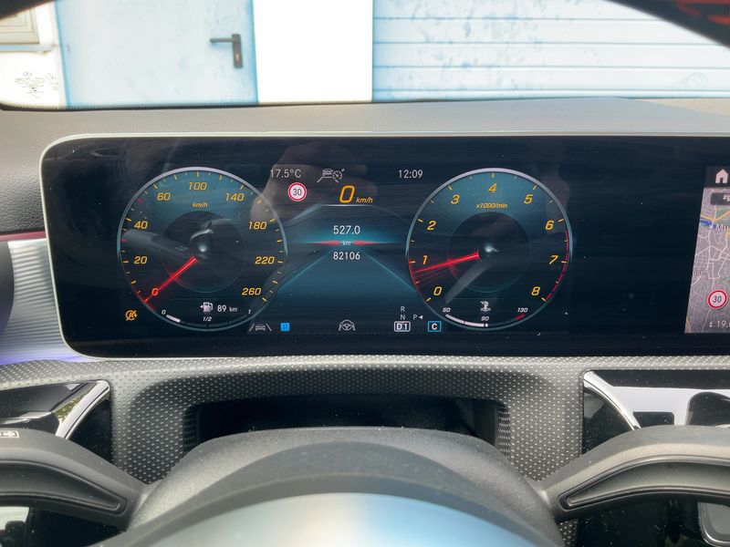 Mercedes-Benz A-Klasse A 250 4Matic AMG Line 2019 – снимка 18