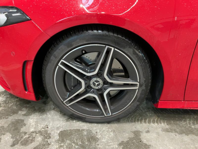 Mercedes-Benz A-Klasse A 250 4Matic AMG Line 2019 – снимка 3