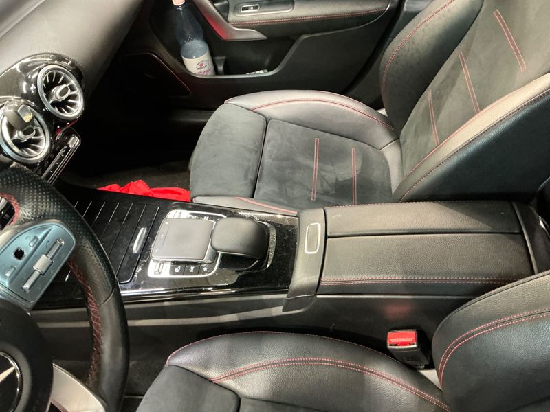 Mercedes-Benz A-Klasse A 250 4Matic AMG Line 2019 – снимка 21