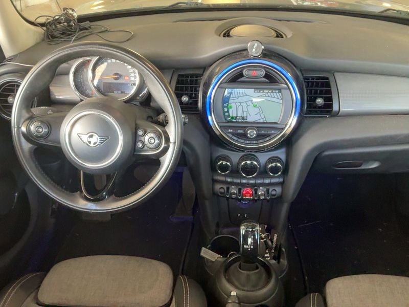 MINI Cooper Business — zdjęcie 12