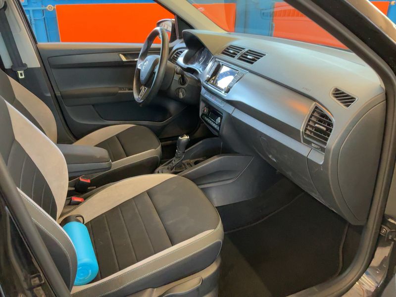 Skoda Fabia 1.2 TSI Joy — zdjęcie 11
