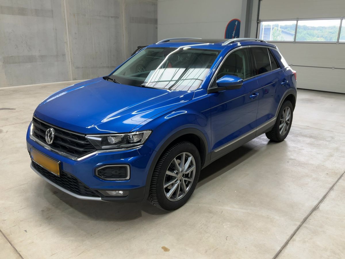 Volkswagen T-Roc 2020 — photo 1