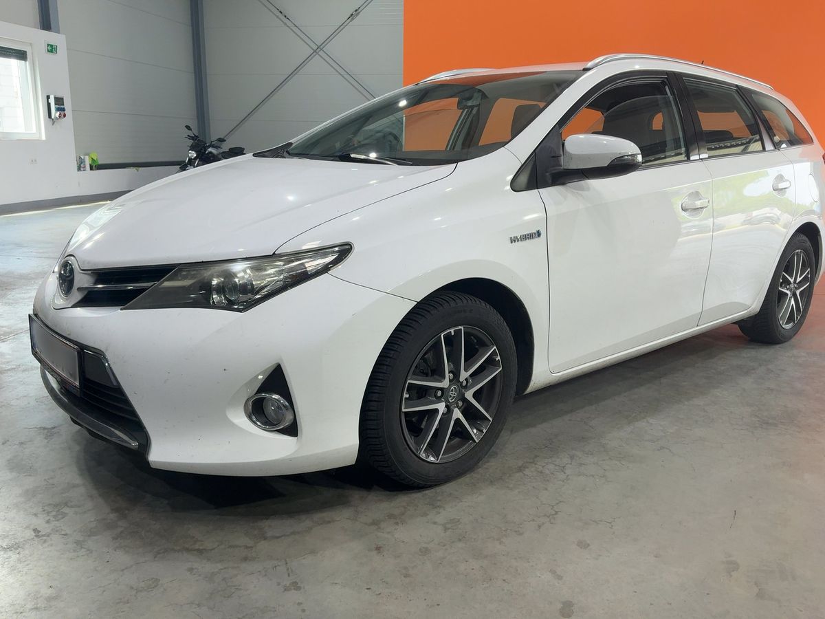 Toyota Auris 2014