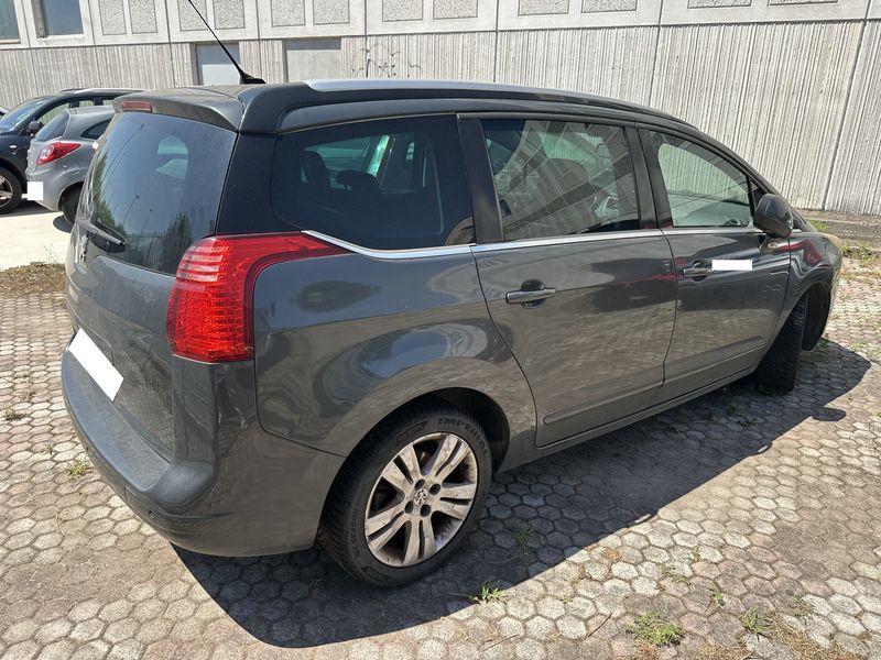 Peugeot 5008 2.0 HDi Platinum — zdjęcie 5