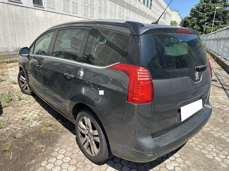 Peugeot 5008 2.0 HDi Platinum — zdjęcie 3
