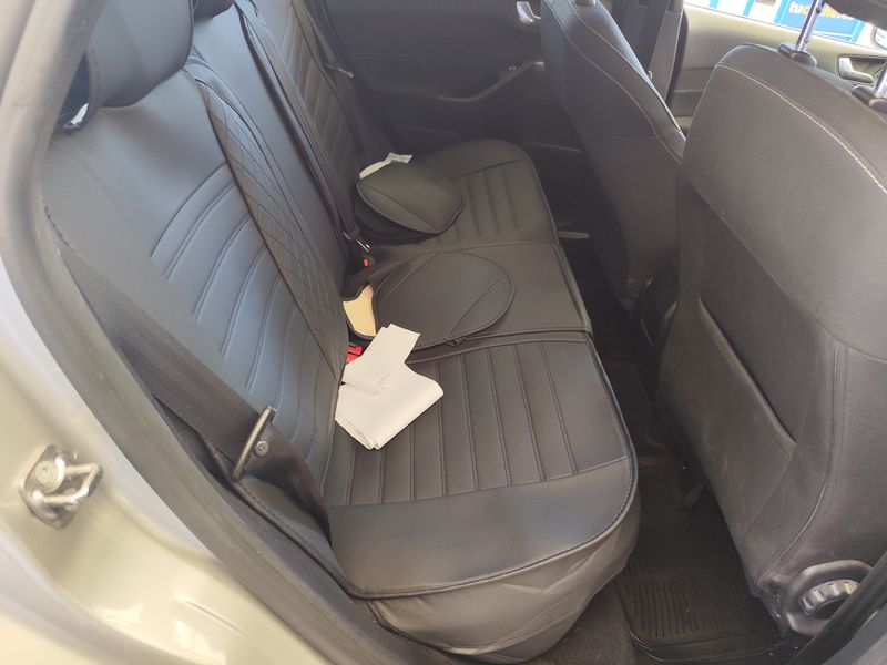Ford Fiesta 1.0 EcoBoost Titanium — zdjęcie 13