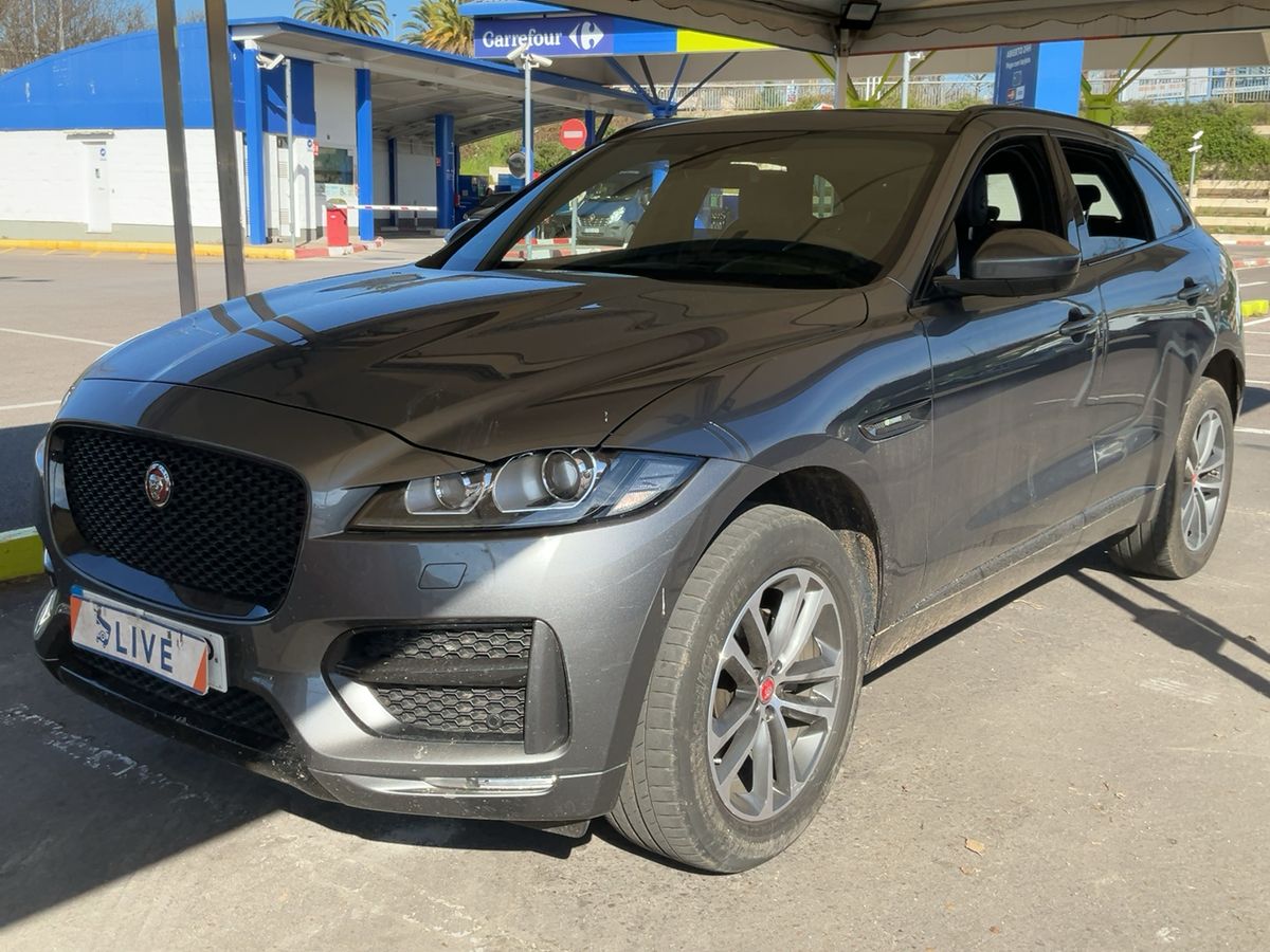 Jaguar F-Pace 2017 — photo 1