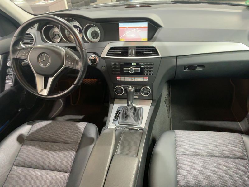 Mercedes-Benz C-Klasse C 220 CDI BlueEfficiency Avantgarde — zdjęcie 12