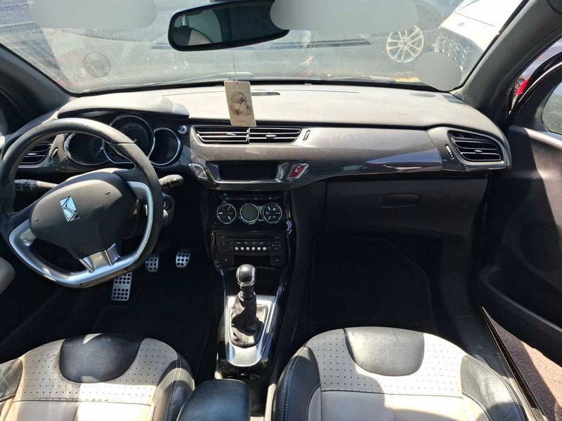 Citroen DS3 1.6 THP SportChic — zdjęcie 11