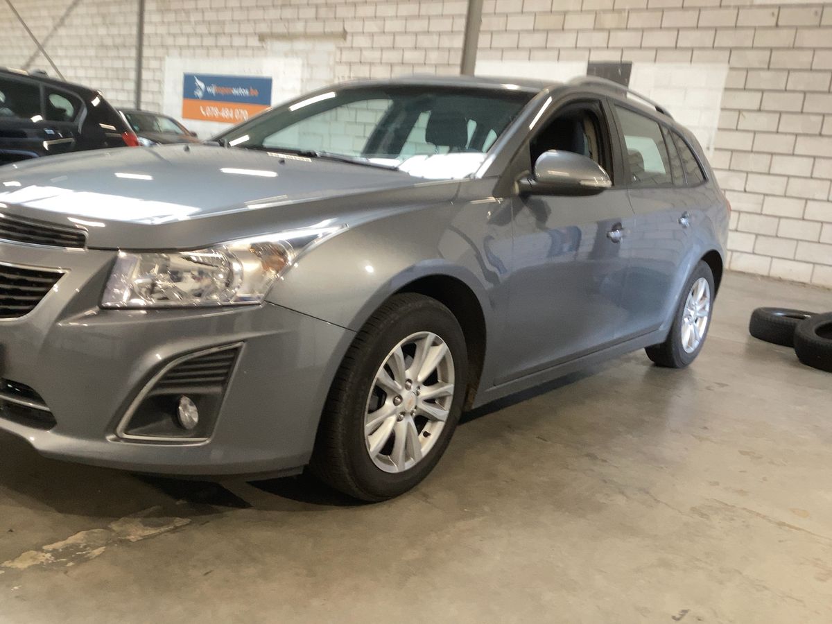 Chevrolet Cruze 1.4 LS