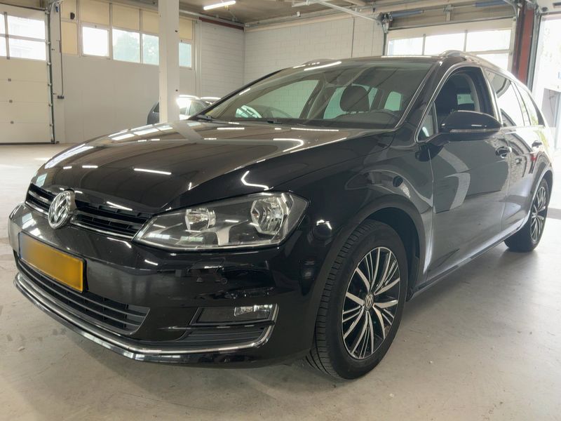 Volkswagen Golf VII 1.6 TDI Allstar BlueMotion Tech