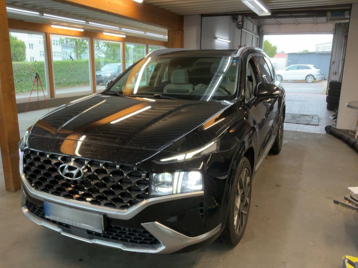 Hyundai Santa 2022