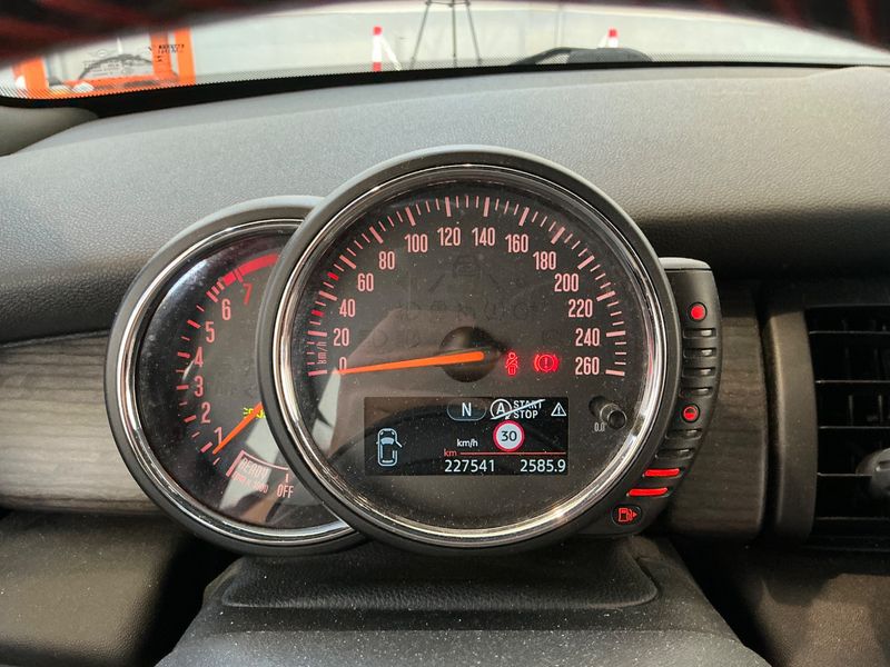 MINI Cooper S — zdjęcie 13