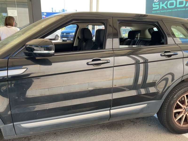 Land Rover Evoque 2.2 Td4 Pure — zdjęcie 4