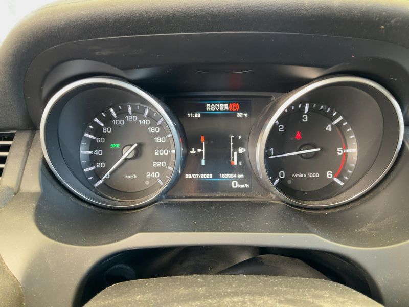 Land Rover Evoque 2.2 Td4 Pure — zdjęcie 13