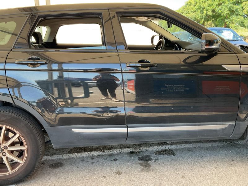Land Rover Evoque 2.2 Td4 Pure — zdjęcie 7